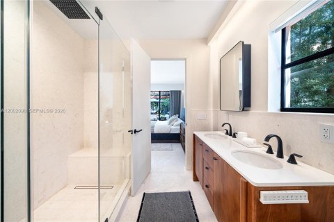 Villa ou maison à vendre à Miami Beach, Floride: 3 chambres, 168.62 m2 № 2067807 - photo 23