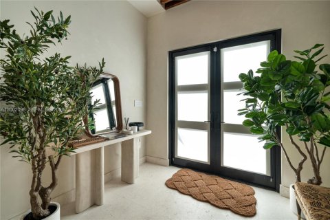 Villa ou maison à vendre à Miami Beach, Floride: 3 chambres, 168.62 m2 № 2067807 - photo 2