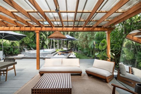 Villa ou maison à vendre à Miami Beach, Floride: 3 chambres, 168.62 m2 № 2067807 - photo 25