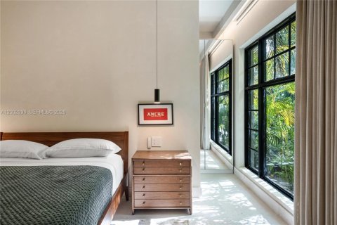 Villa ou maison à vendre à Miami Beach, Floride: 3 chambres, 168.62 m2 № 2067807 - photo 17