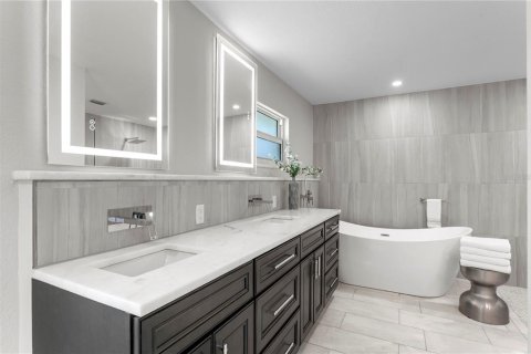 Villa ou maison à vendre à Saint Petersburg, Floride: 4 chambres, 264.49 m2 № 2389190 - photo 23