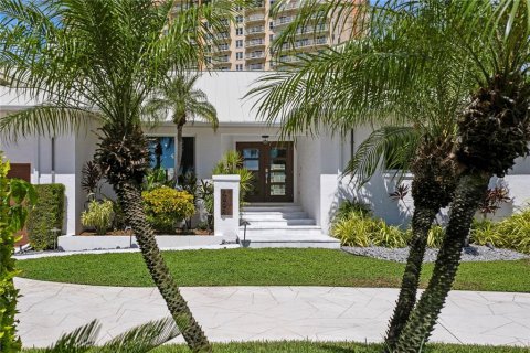 Villa ou maison à vendre à Saint Petersburg, Floride: 4 chambres, 264.49 m2 № 2389190 - photo 3
