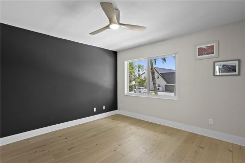 Villa ou maison à vendre à Saint Petersburg, Floride: 4 chambres, 264.49 m2 № 2389190 - photo 29