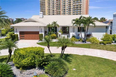 Villa ou maison à Saint Petersburg, Floride 4 chambres, 264.49 m2 № 2389190