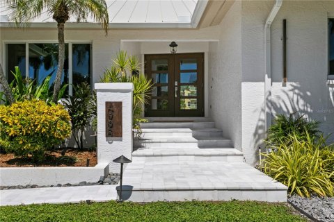 Villa ou maison à vendre à Saint Petersburg, Floride: 4 chambres, 264.49 m2 № 2389190 - photo 4