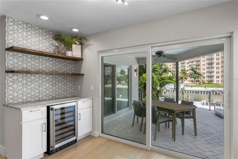 Villa ou maison à vendre à Saint Petersburg, Floride: 4 chambres, 264.49 m2 № 2389190 - photo 19