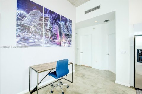 Снять в аренду кондоминиум в Майами, Флорида 2 спальни, 98.1м2, № 1956747 - фото 6
