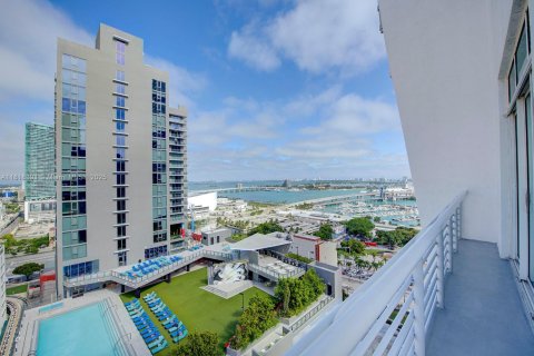 Снять в аренду кондоминиум в Майами, Флорида 2 спальни, 98.1м2, № 1956747 - фото 19