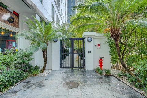 Снять в аренду кондоминиум в Майами, Флорида 2 спальни, 98.1м2, № 1956747 - фото 12