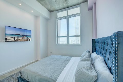 Снять в аренду кондоминиум в Майами, Флорида 2 спальни, 98.1м2, № 1956747 - фото 9