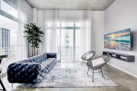 Снять в аренду кондоминиум в Майами, Флорида 2 спальни, 98.1м2, № 1956747 - фото 5