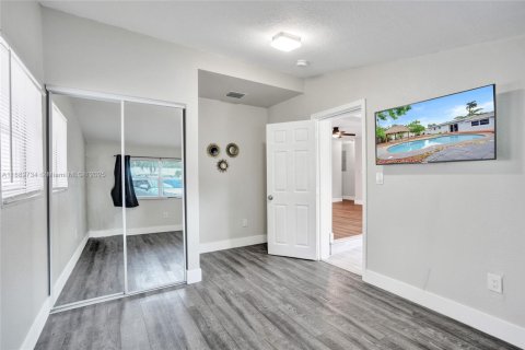 Casa en venta en Fort Lauderdale, Florida, 4 dormitorios, 131.55 m2 № 1931869 - foto 13