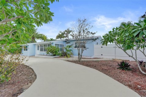 Casa en venta en Fort Lauderdale, Florida, 4 dormitorios, 131.55 m2 № 1931869 - foto 1