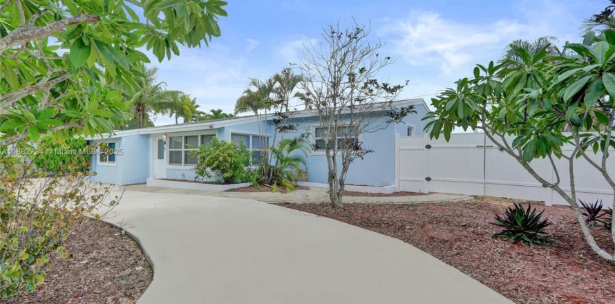 Casa en Fort Lauderdale, Florida 4 dormitorios, 131.55 m2 № 1931869