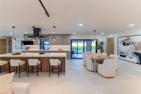 Villa ou maison à vendre à Fort Lauderdale, Floride: 3 chambres, 215.81 m2 № 1988940 - photo 11