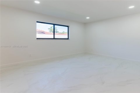 Villa ou maison à vendre à Fort Lauderdale, Floride: 3 chambres, 215.81 m2 № 1988940 - photo 23