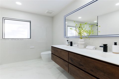 Villa ou maison à vendre à Fort Lauderdale, Floride: 3 chambres, 215.81 m2 № 1988940 - photo 19