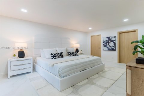 Villa ou maison à vendre à Fort Lauderdale, Floride: 3 chambres, 215.81 m2 № 1988940 - photo 18