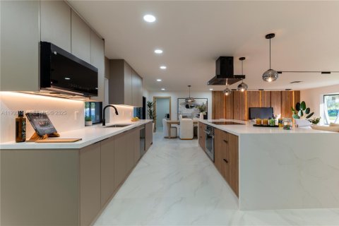Villa ou maison à vendre à Fort Lauderdale, Floride: 3 chambres, 215.81 m2 № 1988940 - photo 14