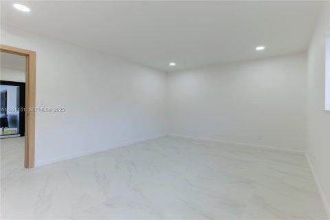 Villa ou maison à vendre à Fort Lauderdale, Floride: 3 chambres, 215.81 m2 № 1988940 - photo 28