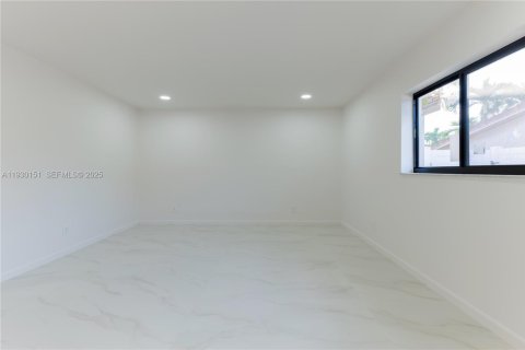 Villa ou maison à vendre à Fort Lauderdale, Floride: 3 chambres, 215.81 m2 № 1988940 - photo 27