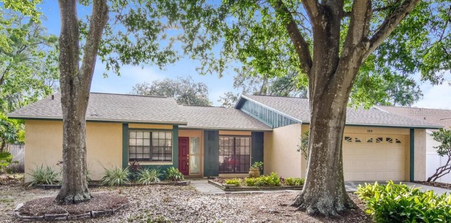 Casa en Brandon, Florida 4 dormitorios, 185.43 m2 № 1905070