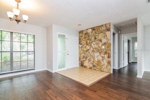 Casa en alquiler en Brandon, Florida, 4 dormitorios, 185.43 m2 № 1905070 - foto 3