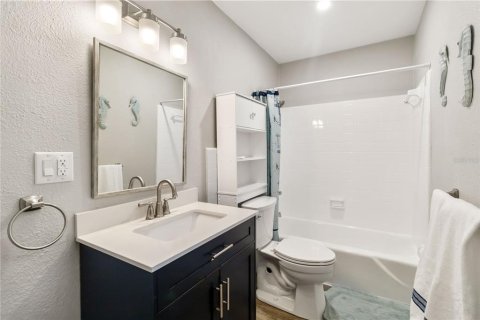 House in Venice, Florida 2 bedrooms, 139.35 sq.m. № 2097216 - photo 19
