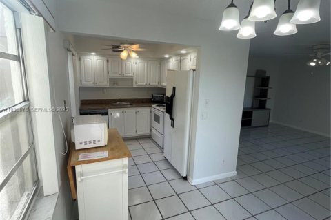 Copropriété à louer à Delray Beach, Floride: 2 chambres, 85.47 m2 № 1992889 - photo 9