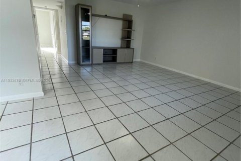 Copropriété à louer à Delray Beach, Floride: 2 chambres, 85.47 m2 № 1992889 - photo 4