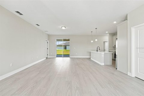 House in Ocala, Florida 4 bedrooms, 164.44 sq.m. № 2347946 - photo 4