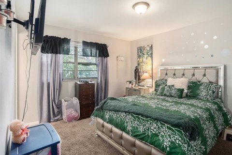 House in Tampa, Florida 3 bedrooms, 149.2 sq.m. № 2151072 - photo 23