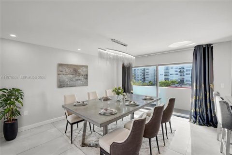 Купить кондоминиум в Бей-Харбор-Айлендс, Флорида 2 спальни, 144.46м2, № 2043520 - фото 13