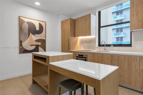 Copropriété à louer à Miami, Floride: 2 chambres, 75.25 m2 № 2184574 - photo 6
