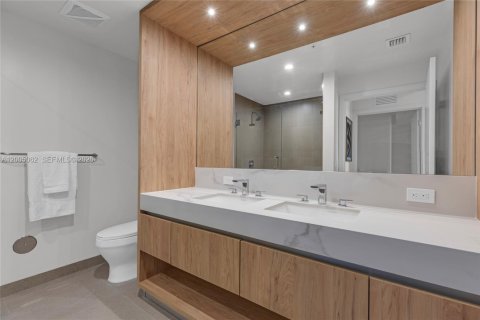 Copropriété à louer à Miami, Floride: 2 chambres, 75.25 m2 № 2184574 - photo 16