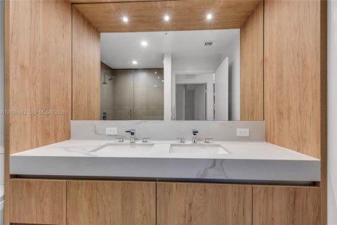 Copropriété à louer à Miami, Floride: 2 chambres, 75.25 m2 № 2184574 - photo 14