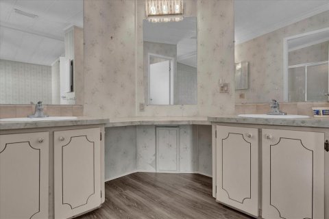 Villa ou maison à vendre à Wildwood, Floride: 2 chambres, 106.28 m2 № 1777405 - photo 22