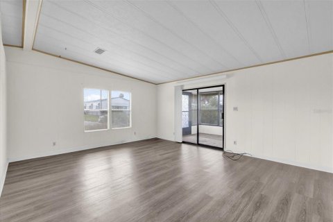 Villa ou maison à vendre à Wildwood, Floride: 2 chambres, 106.28 m2 № 1777405 - photo 12