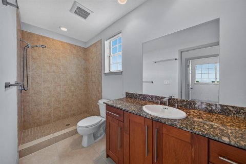 Adosado en venta en Wilton Manors, Florida, 4 dormitorios, 258.73 m2 № 2190255 - foto 25