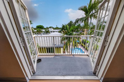 Adosado en venta en Wilton Manors, Florida, 4 dormitorios, 258.73 m2 № 2190255 - foto 21