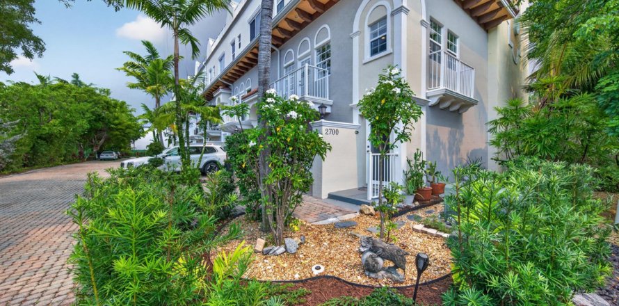 Adosado en Wilton Manors, Florida 4 dormitorios, 258.73 m2 № 2190255
