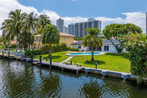 Villa ou maison à vendre à Hallandale Beach, Floride: 3 chambres, 228.73 m2 № 1935748 - photo 4