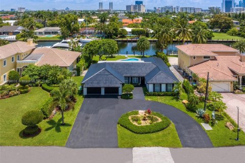 Villa ou maison à vendre à Hallandale Beach, Floride: 3 chambres, 228.73 m2 № 1935748 - photo 3