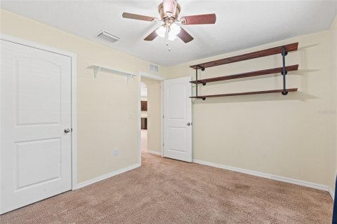 House in DeLand, Florida 3 bedrooms, 135.92 sq.m. № 1687233 - photo 17