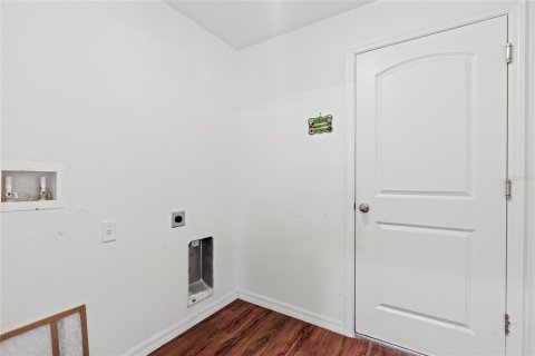 House in DeLand, Florida 3 bedrooms, 135.92 sq.m. № 1687233 - photo 10