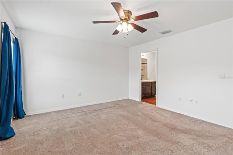 House in DeLand, Florida 3 bedrooms, 135.92 sq.m. № 1687233 - photo 12