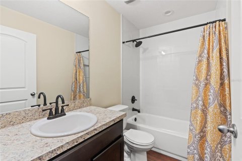 House in DeLand, Florida 3 bedrooms, 135.92 sq.m. № 1687233 - photo 18