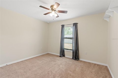 House in DeLand, Florida 3 bedrooms, 135.92 sq.m. № 1687233 - photo 19