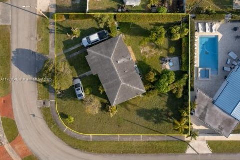 Villa ou maison à vendre à Miami, Floride: 3 chambres, 89.74 m2 № 1732102 - photo 6