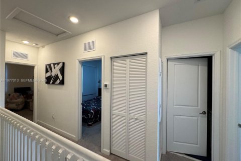 Купить виллу или дом в Хомстед, Флорида 3 спальни, 129.41м2, № 2049038 - фото 26